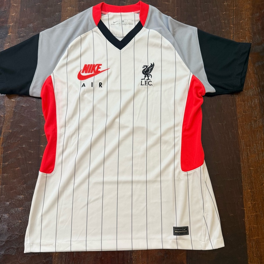 Nike Women's Cream and Red LFC Jersey